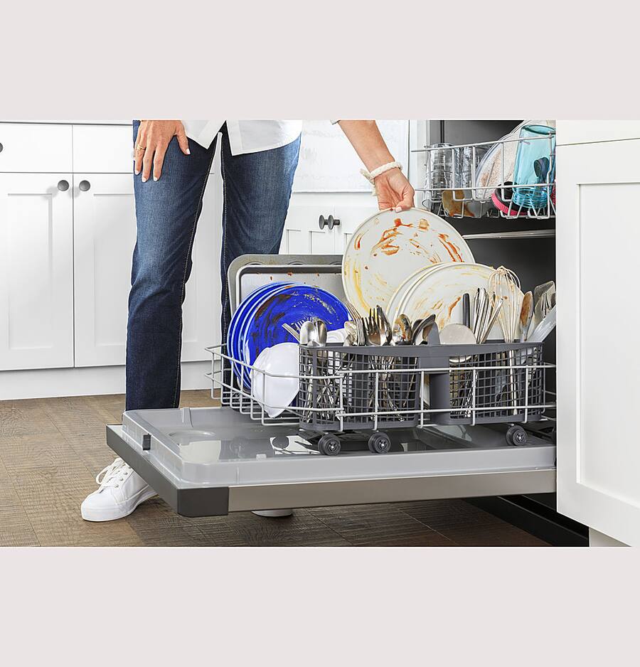 GE - 24" Front Control Built-In Plastic Tub Dishwasher with Dry Boost and 59 dBA - Black